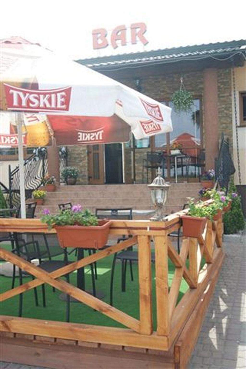 Pokoje Goscinne Gum-Bar Biskupice  Экстерьер фото