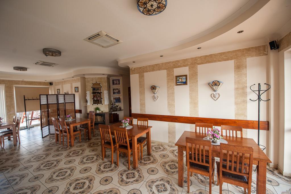 Pokoje Goscinne Gum-Bar Biskupice  Экстерьер фото